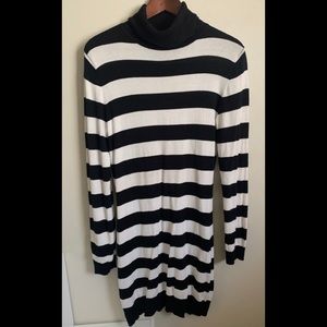 🚨SOLD🚨MANGO black and white sweater dress